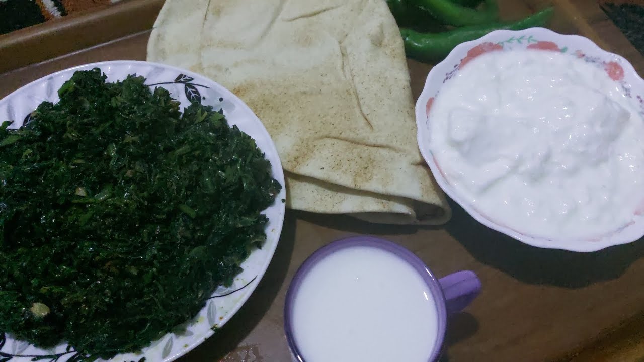 طريقتي بعمل حلوه البسبوسه.  ليش مافي مشاهدة على القناة؟ انحذف نص الفيديو 😔