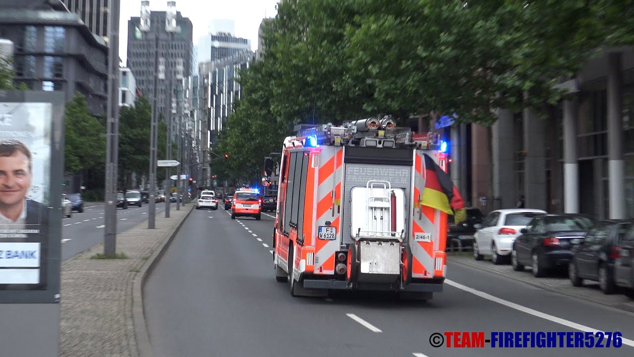 [EM-Löschzug] beflaggter Löschzug BF Frankfurt BLW2
