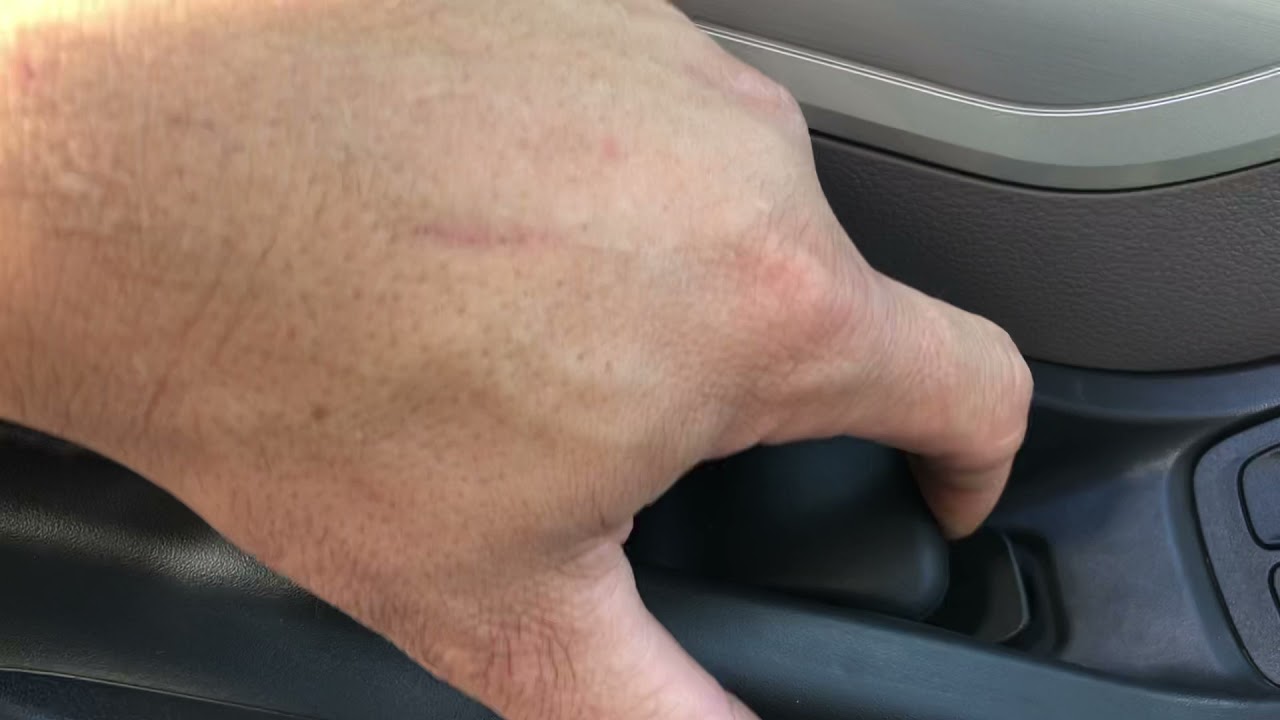 Como tira o forro de porta dos  Caminhões daf