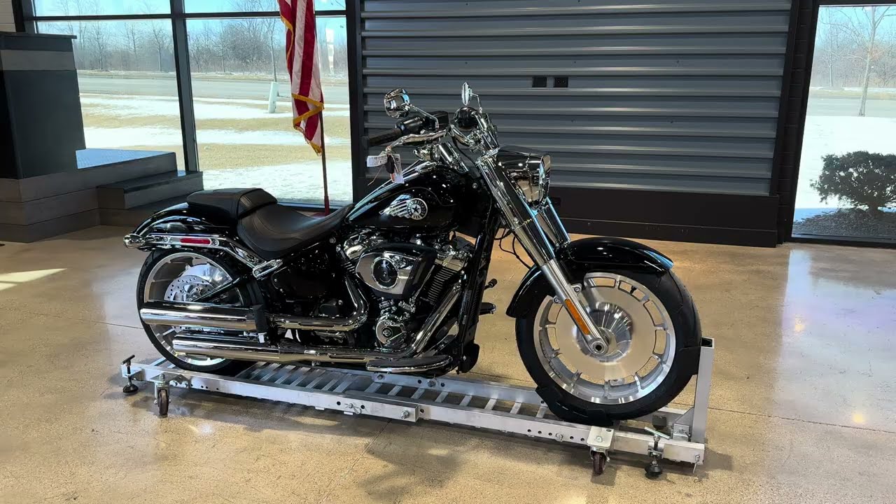 2025 Softail Fat Boy - Vivid Black