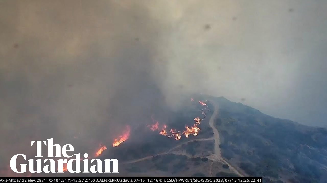 Wildfire rips through California valley as seen in timelapse video