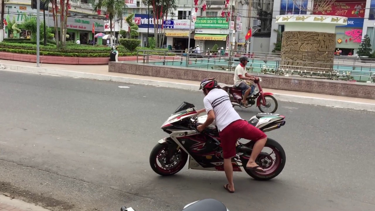 MV Agusta F4 RR Tại Long Xuyên 
