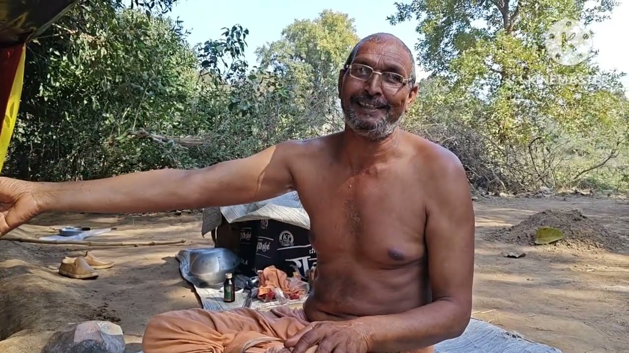 चित्रकूट के जंगल में मिले आत्मज्ञानी संन्यासी बाबा || कुंडली शक्ति,अजपा जाप, ध्यान कैसे करें #sadhu