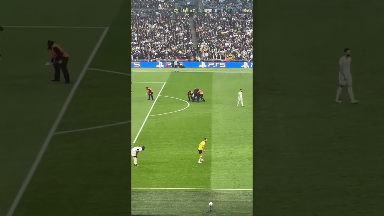 Sabitzer tackles pitch invader Real Madrid vs Borussia Dortmund