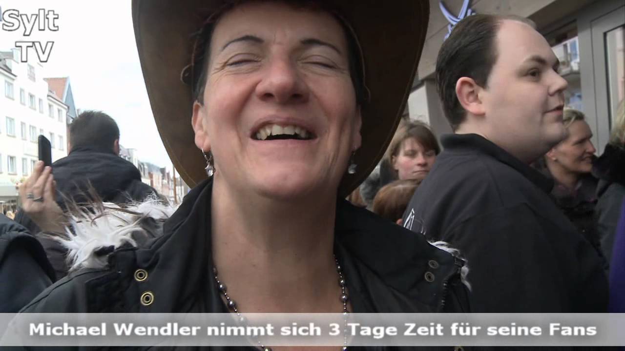 Michael Wendler ist mit seinen Fans in Westerland auf Sylt unterwegs