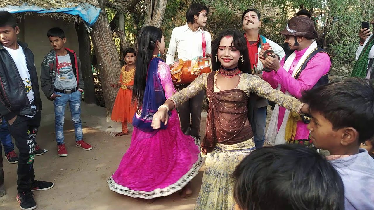 सुपर गाँव की बहरूपिया पार्टी || desi dance bahrupiya party mahoba