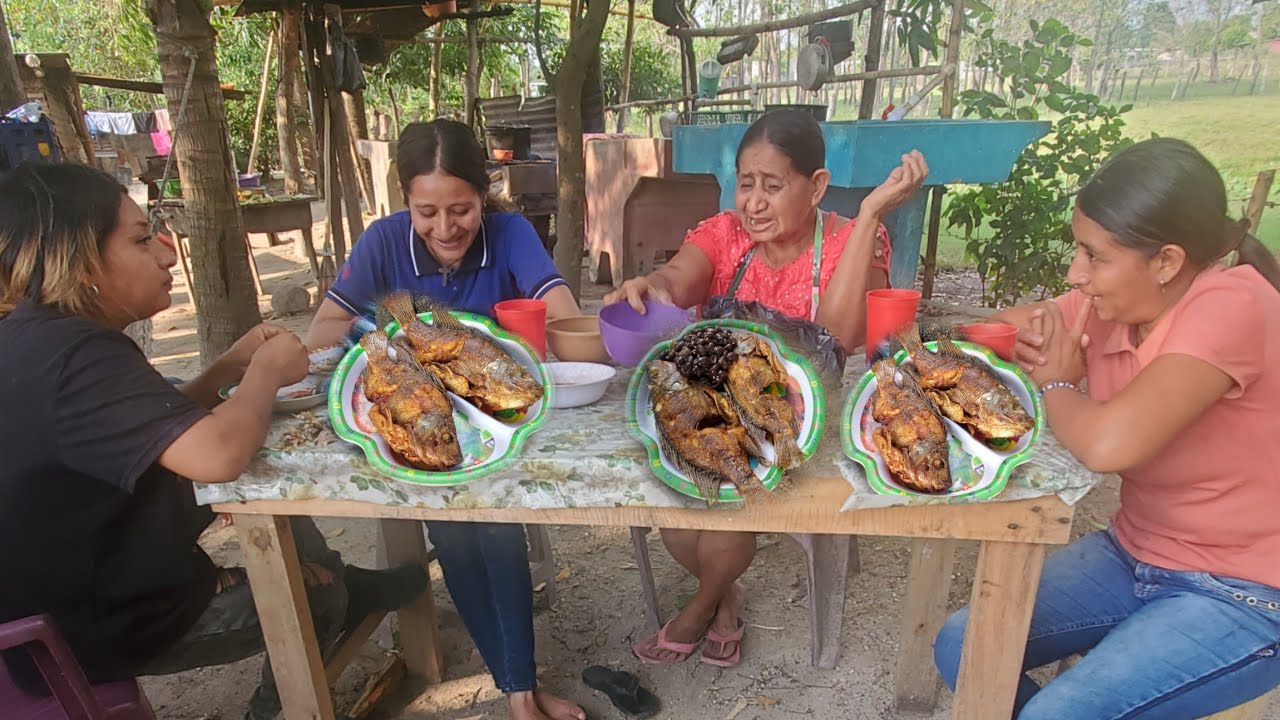 Por fin sale verali disfrutando un Rico y delicioso pescado fritos 🐟🤯😋