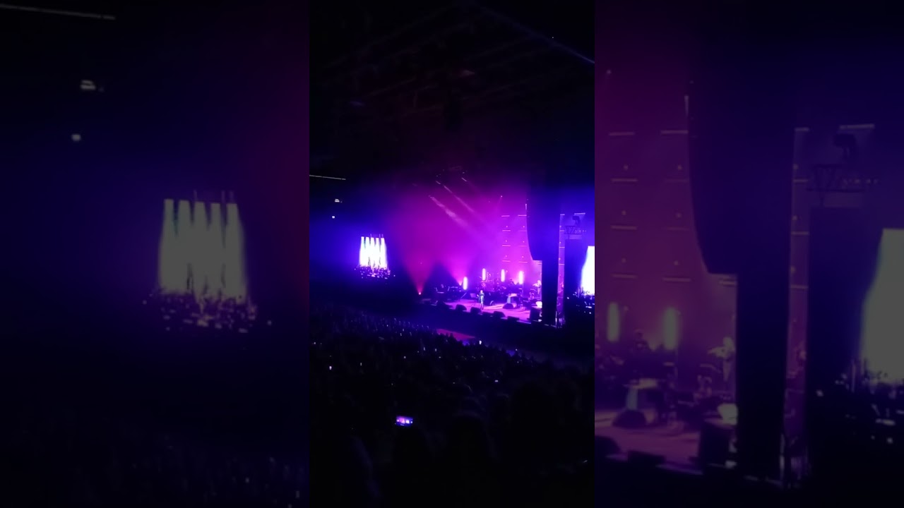 Mireille Mathieu söylüyor: 