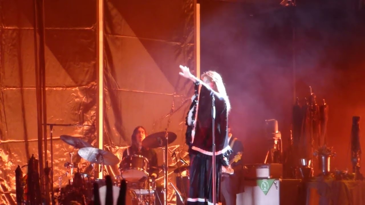 FLORENCE AND THE MACHINE - KING LIVE 2023 @ ATHENS EJEKT FESTIVAL