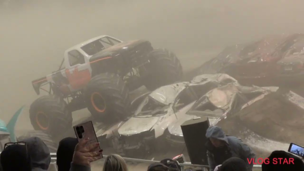 MONSTER TRUCKS 🔥🔥🧡