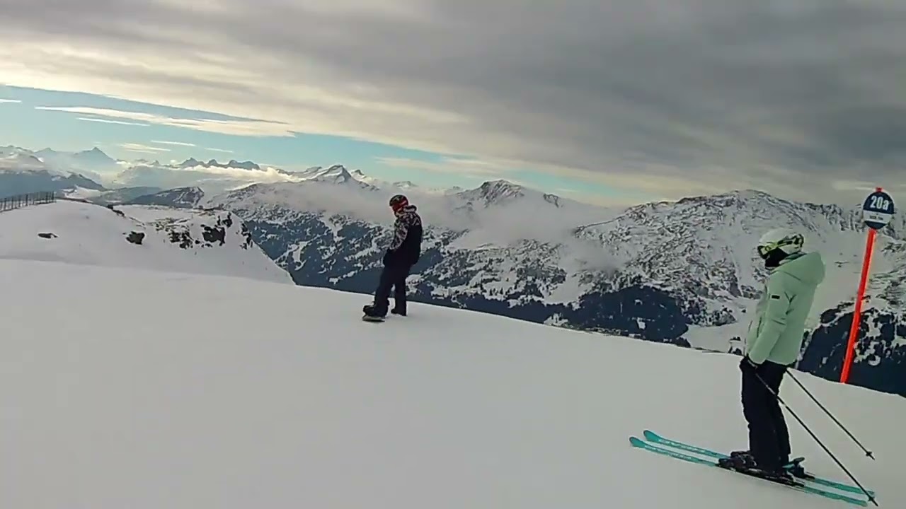 Skiing Arosa Lenzerheide red piste 20, blue pistes 20a and 20b