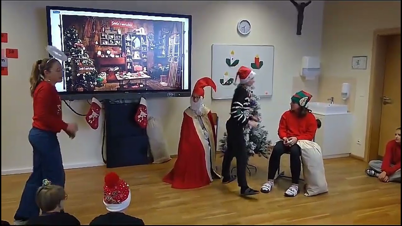 15. Fenster: Santas Workshop