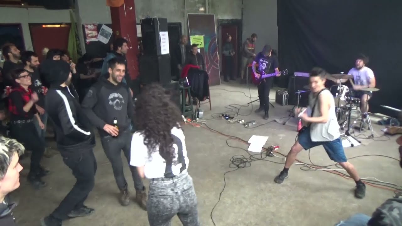 DIZERDIT - AZKEN ZARATA DANTZA - Putzuzulo Gaztetxian (Zarautz) 23-04-2022