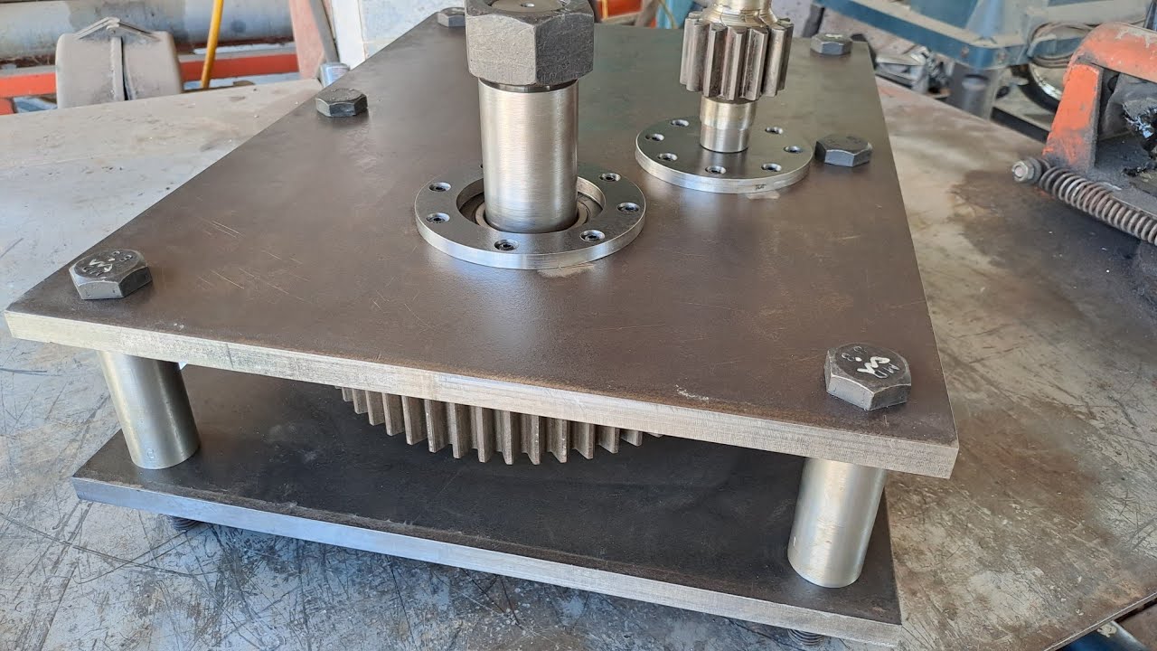 [CHẾ MÁY UỐN GÓC 180 ĐỘ] phần khung máy hộp giảm tốc