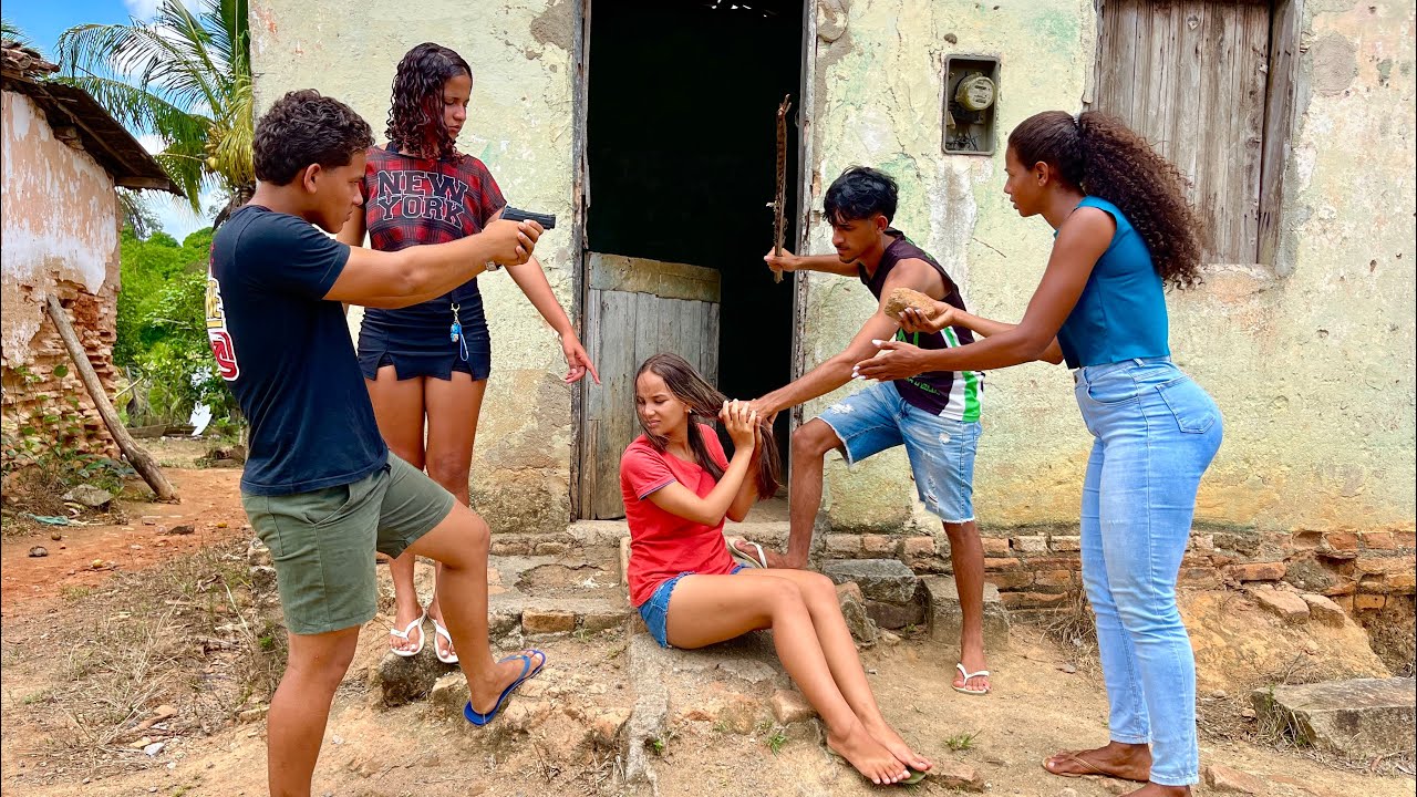 HOMEM PRÁTICA VIOLÊNCIA DOMESTICA CONTRA SUA ESPOSA