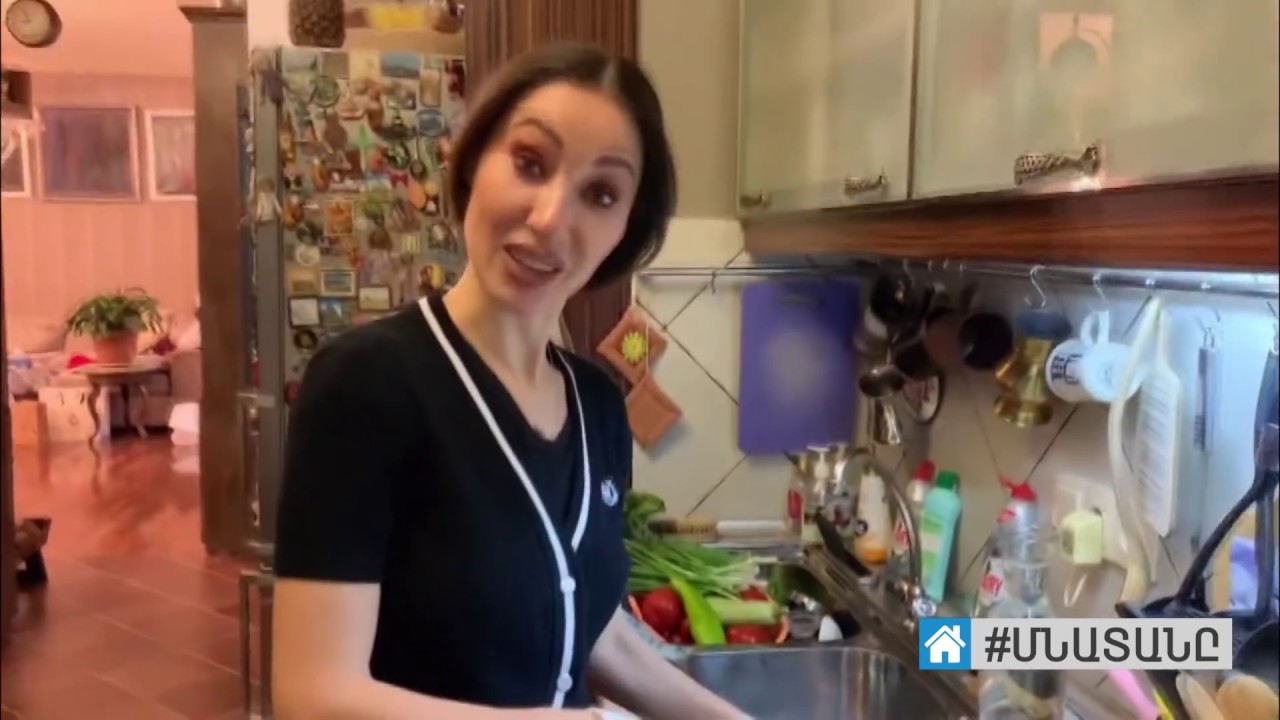 Nazeni Hovhannisyan, Qaghcats spasum en, mna tan@