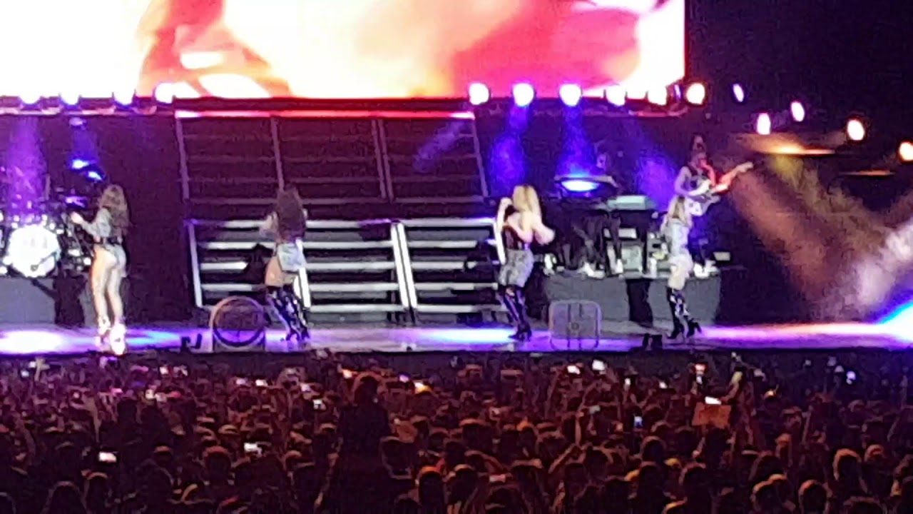 Fifth Harmony in Costa Rica - Make you Mad