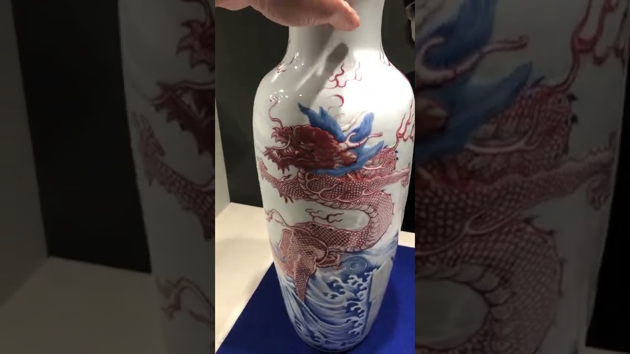 嘉徳香港2022秋拍— 「清康熙釉裏三彩減地陽雕龍紋觀音瓶」— 真趣齋呈獻