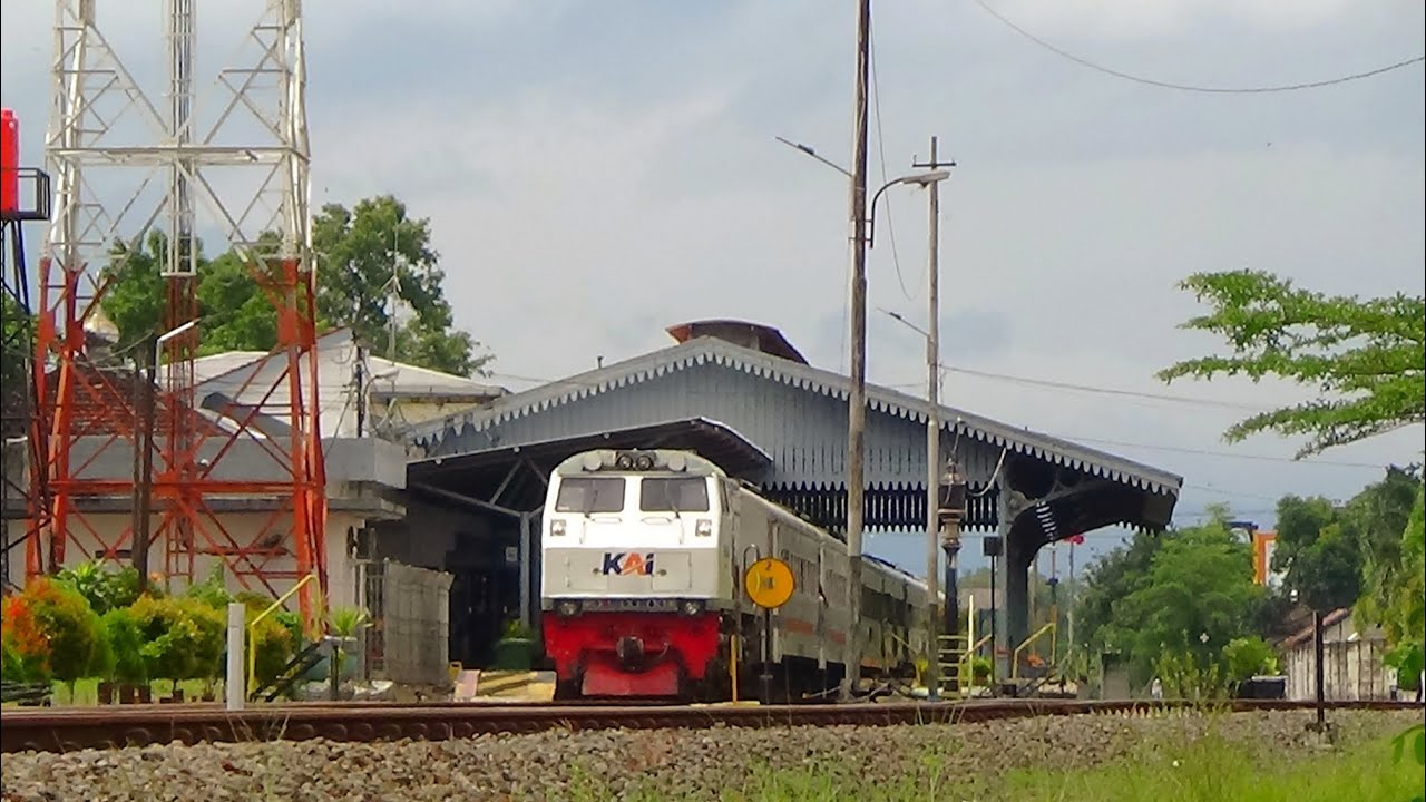 CC2019811SDT DINAS KA 354 DHOHO#semboyan35 #keretaapi #kadhoho