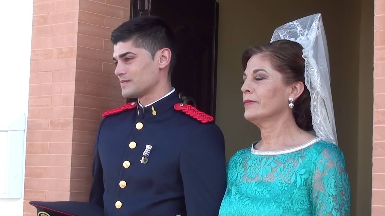 Jose Manuel Lepe le canta a su primacho en el dia de su boda