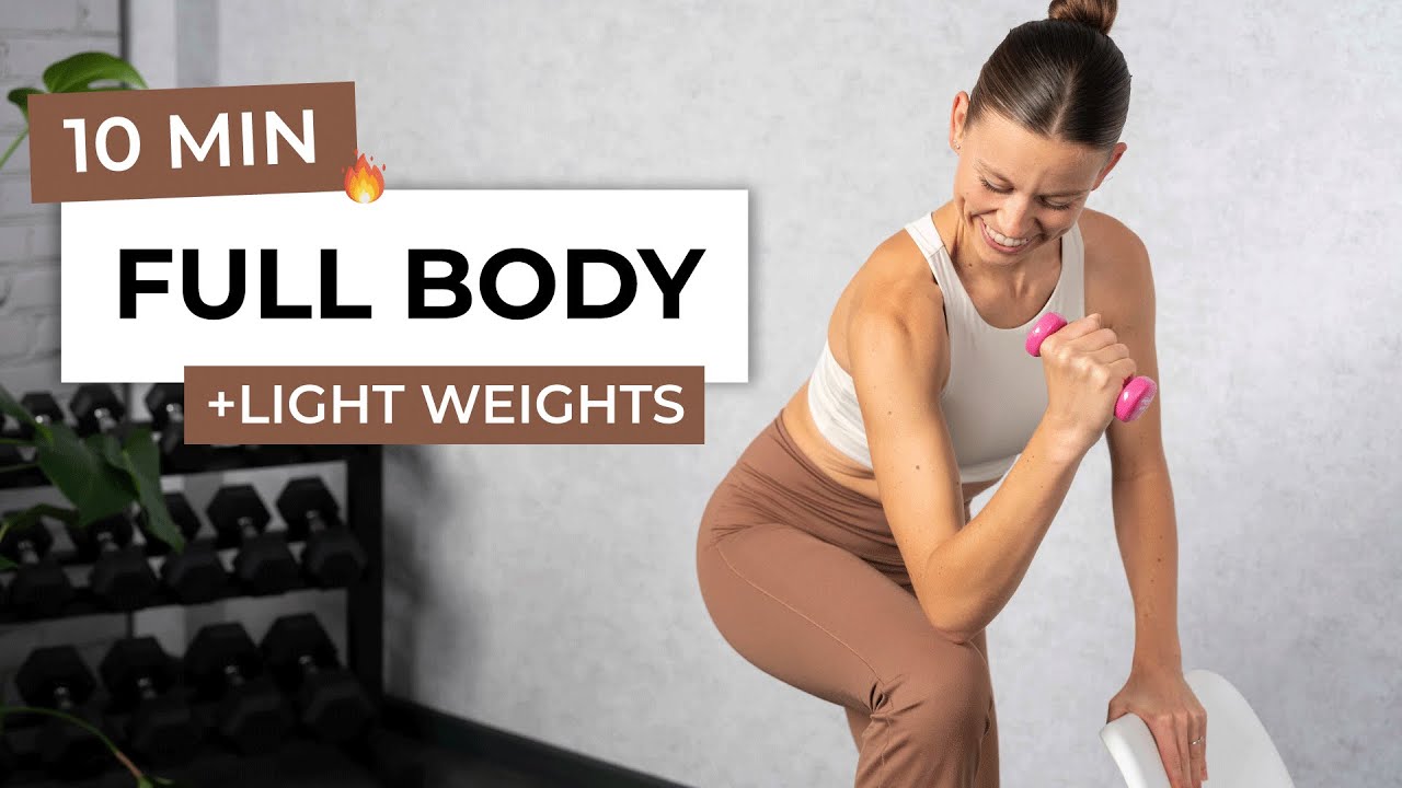 10 MIN STANDING BARRE WORKOUT WITH LIGHT WEIGHTS