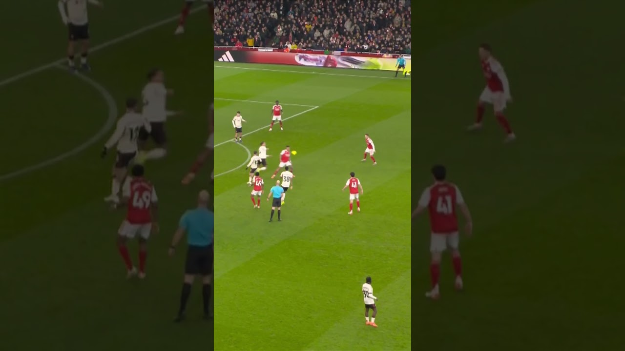 GABRIEL JESUS WITH THE SKILLS!