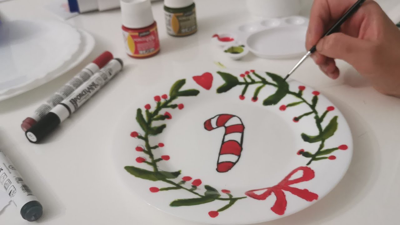Bu fikri cok seveceksiniz. Porselen tabak boyama. Yılbası modeli uygulama #crafts  #christmas