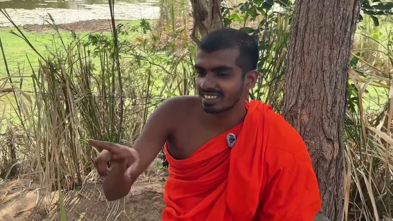 නවගත්තේගම වැව් තාවුල්ලේ කවි ලියන හාමුදුරුවෝ