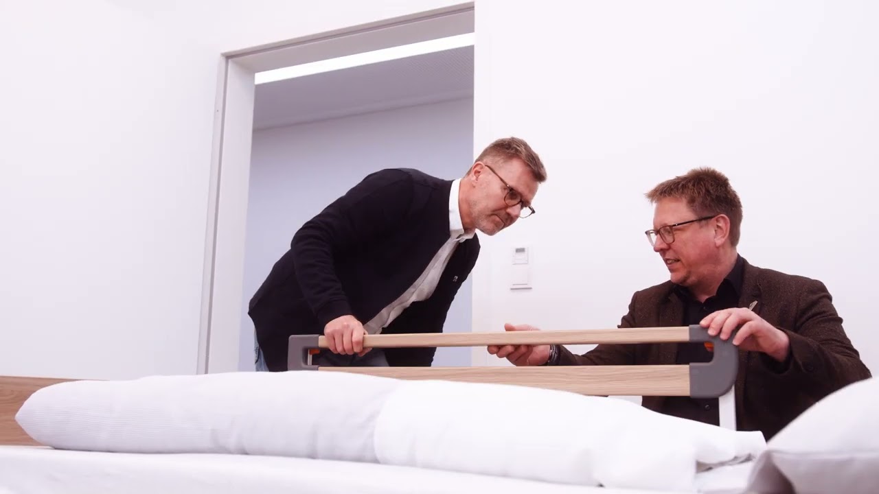 Pflegekräfte entlasten dank smarter Stiegelmeyer-Betten