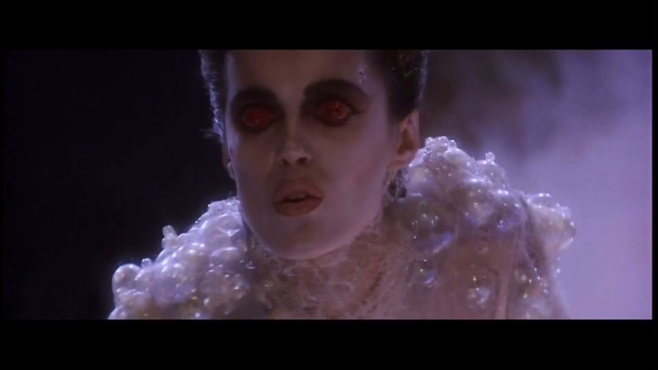 Gozer the Gozerian arrives in NYC - Ghostbusters - scene recut (fan fun).
