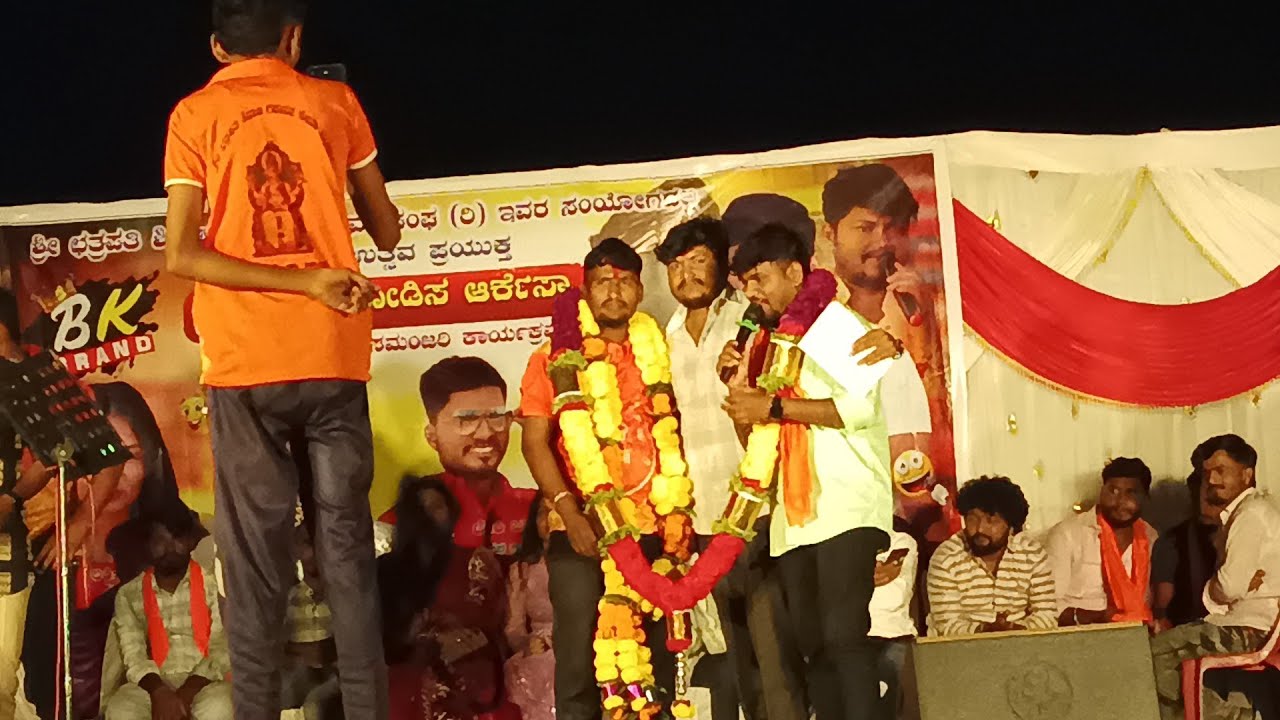 ರೊಟ್ಟಿ ಮಾಡಬೇಕ ಅಂದ್ರ ಮೊದಲ ಬೆಂಕಿ 💥 ಹಚ್ಚಬೇಕು ಅಂತ 🤣😂 ಮ್ಯೂಸಿಕ್ ಮೈಲಾರಿ ವೀರು ಜಮಖಂಡಿ ಲಕ್ಷ್ಮಿ ಪಲ್ಲವಿ ಕಾಮಿಡಿ 💥