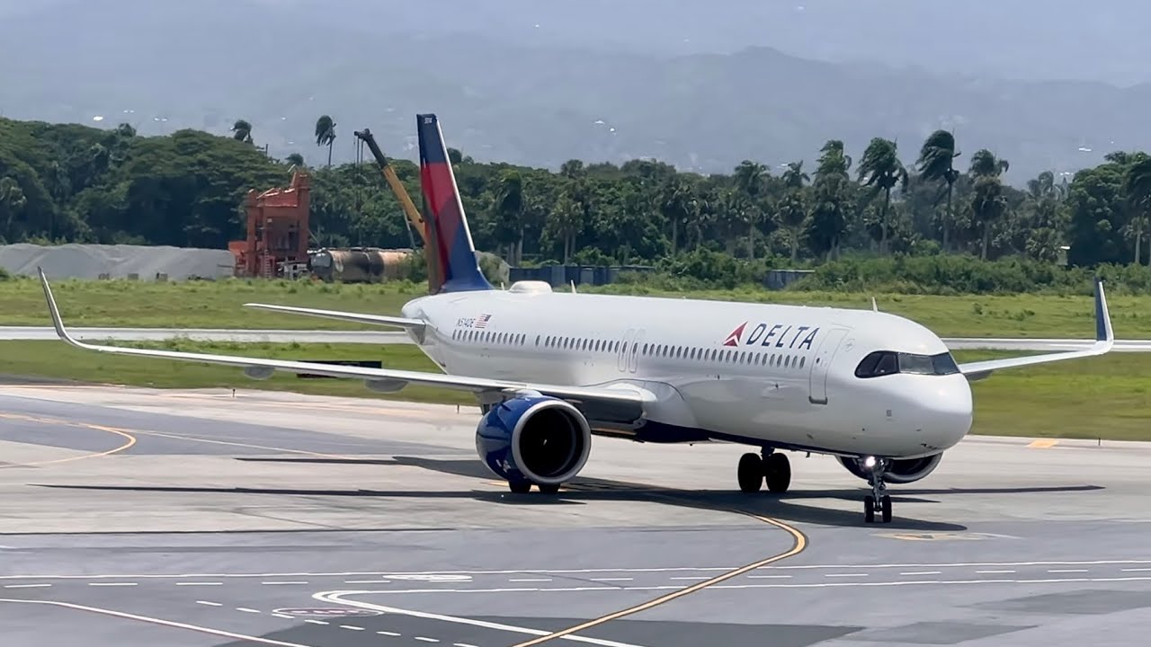 A321NEO DE DELTA AIRLINES OPERANDO EN EL AEROPUERTO INTERNACIONAL DEL CIBAO | #airport #airplane