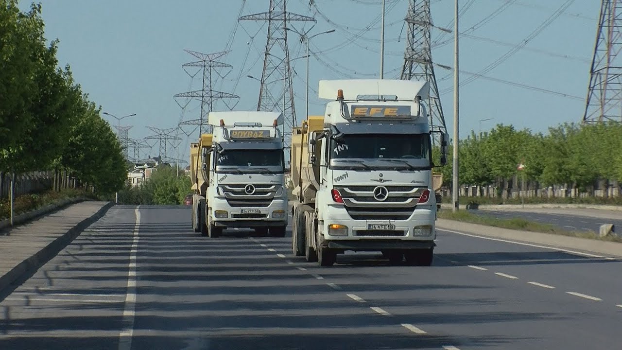 Sokağa çıkma kısıtlamasında İstanbul yolları onlara kaldı
