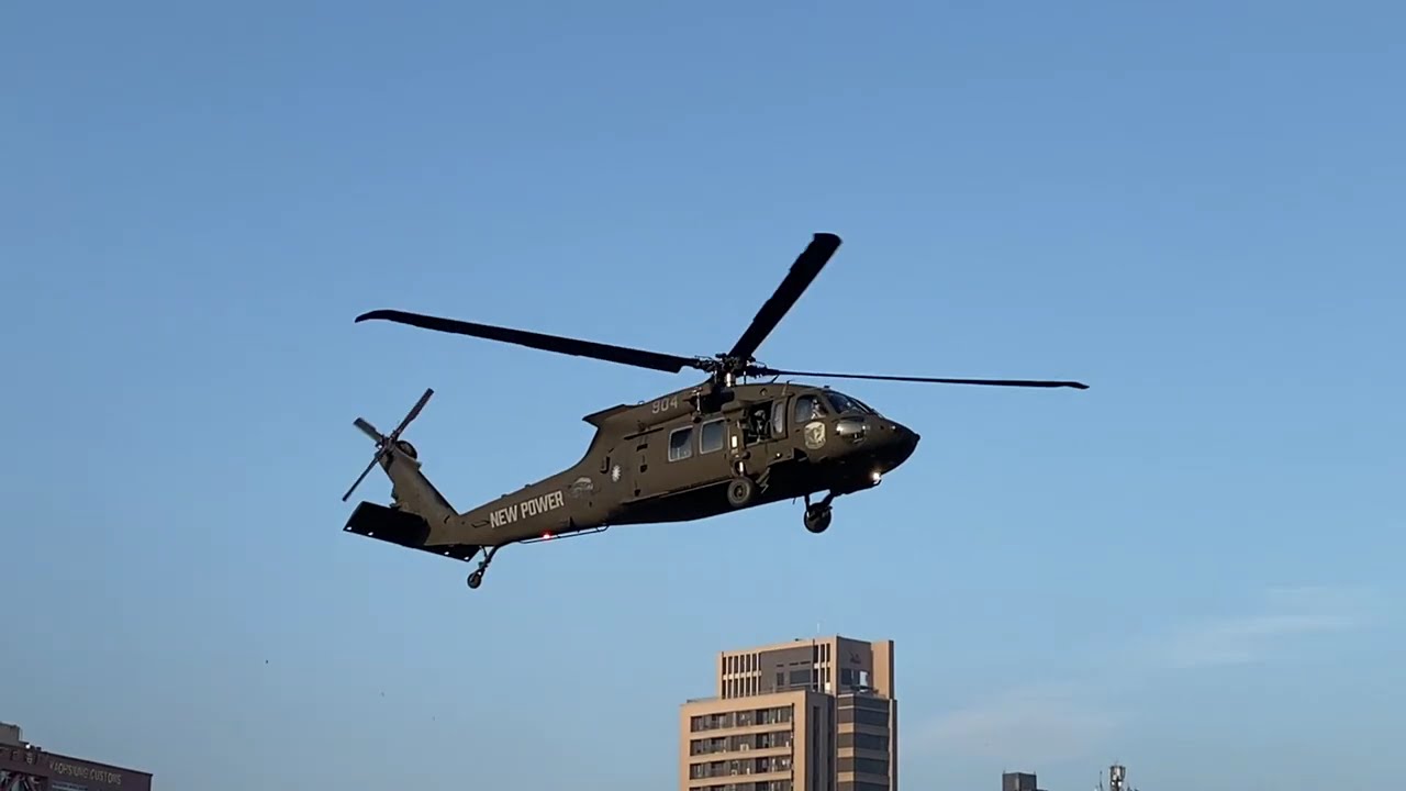 黑鷹直升機降落 高雄（2025年12月13日）