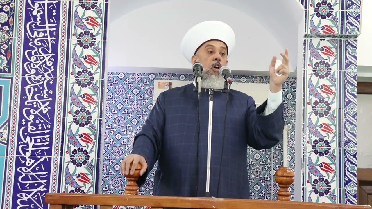 إنَّ مِنَ الشَّجَرِ شجرةً لا يسقطُ ورقُها وإنّها مَثَلُ المؤمن !! 
