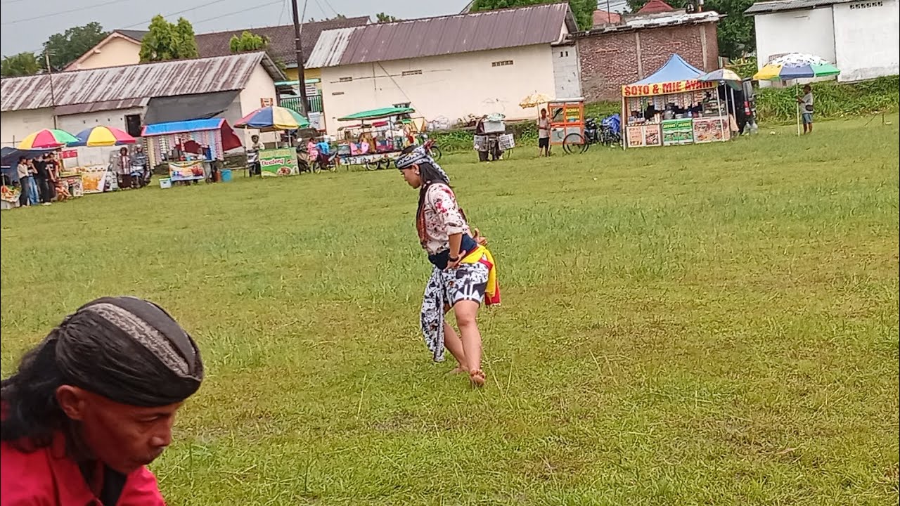 Penyembuhan indang ebeg wadon | ebeg cahya budaya sura bekti live lapangan kedungmalang sumbang