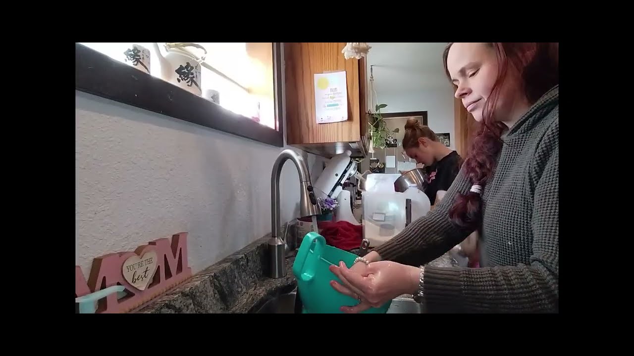 Romanticizing Mom-Life: Valentine's Day Cleaning & Cooking Routine