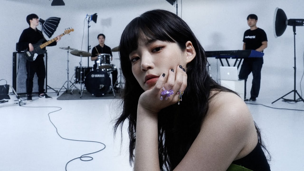 윤마치(MRCH) '항복'(Surrender) LIVE CLIP
