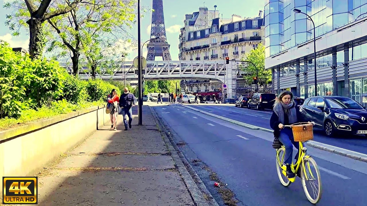From Quai de Grenelle to Pont de Bir-Hakeim - Paris Walking Tour