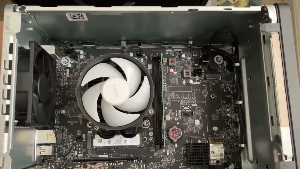 Inside the HP Omen 16L Prebuild Black