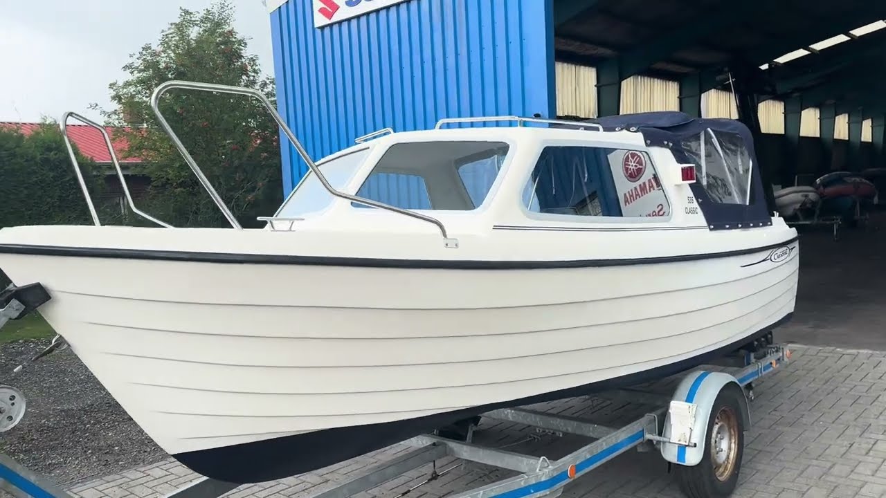 Kajütboot Crescent 535 mit 9,9 Ps Yamaha und Trailer bei www.boot-2000.de ist bereits verkauft 