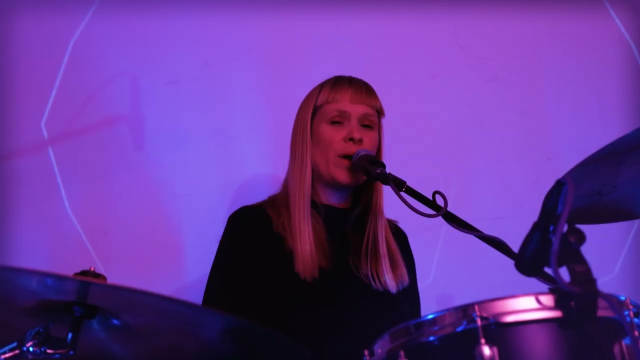Eilis Frawley –  Waters (Live Session)