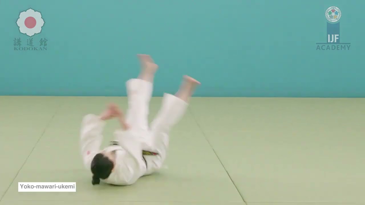 Yoko mawari ukemi forward rolling breakfall   variation
