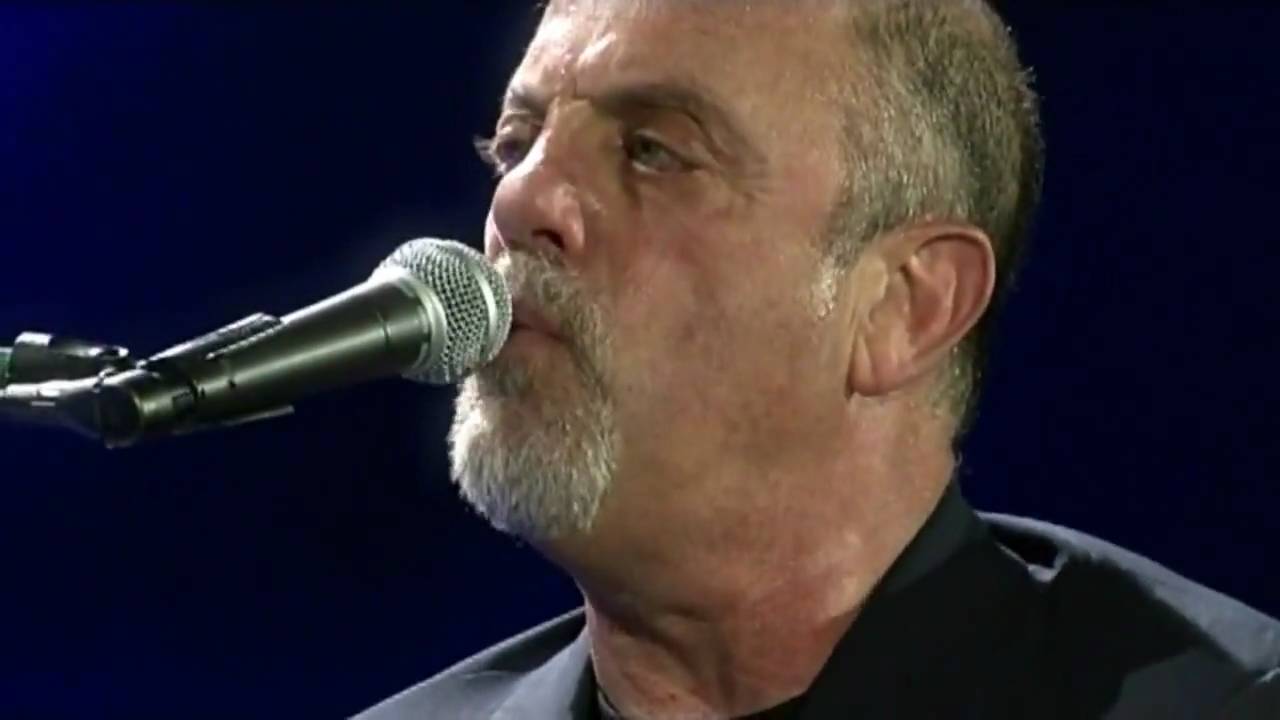 BIilly Joel - She's Always an woman to me LIVE!