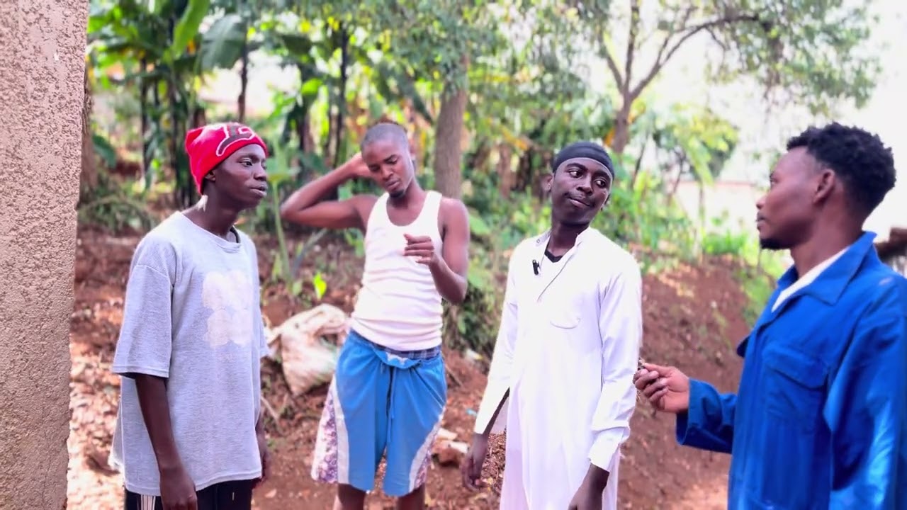 Ati Ntabyo muzi TikTok ntabwo ya henna mu Rwanda niyo wateka ibuye rigashya 😁😁😁😁😁