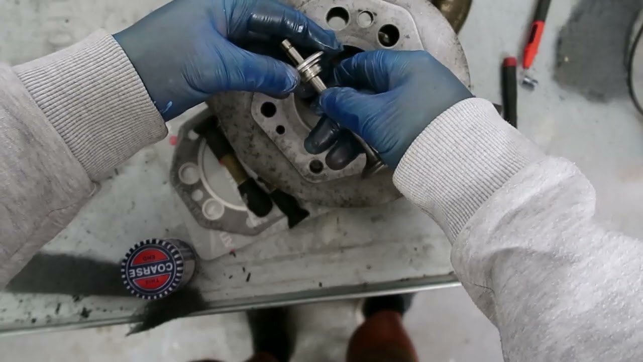 Overhauling motorbike cylinder head