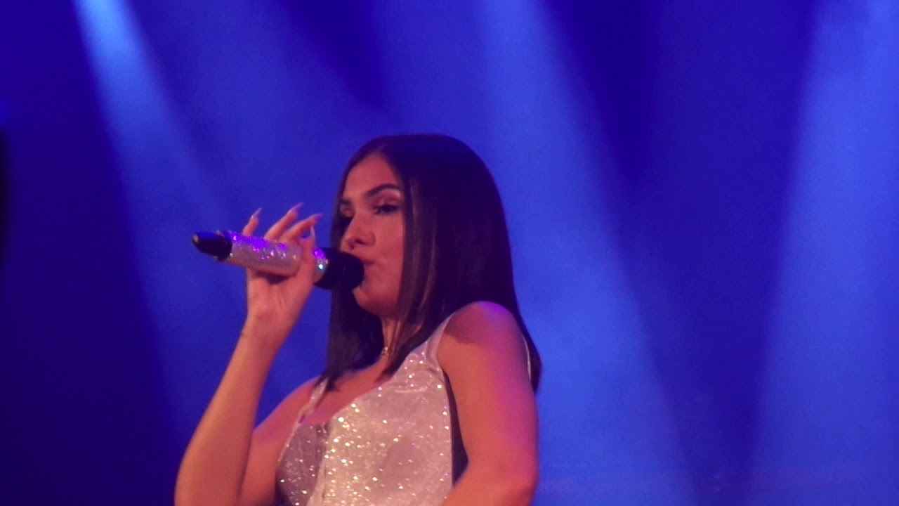 Mabel - Don't Call Me Up live Melkweg Amsterdam 1-3-2020 High Expectations Tour