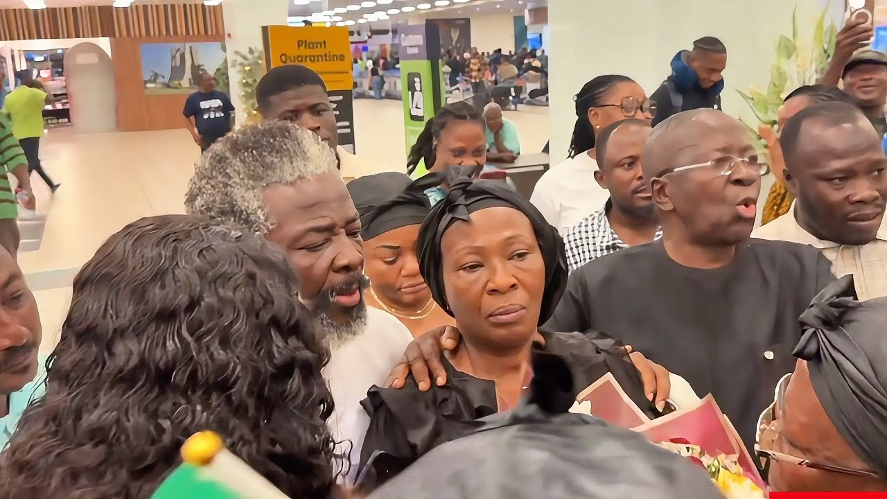 UNBELIEVABLE| WATCH The Massive Crowd that welcomed Maame Akosua Serwaa Fosu at Airport.Mind blowing