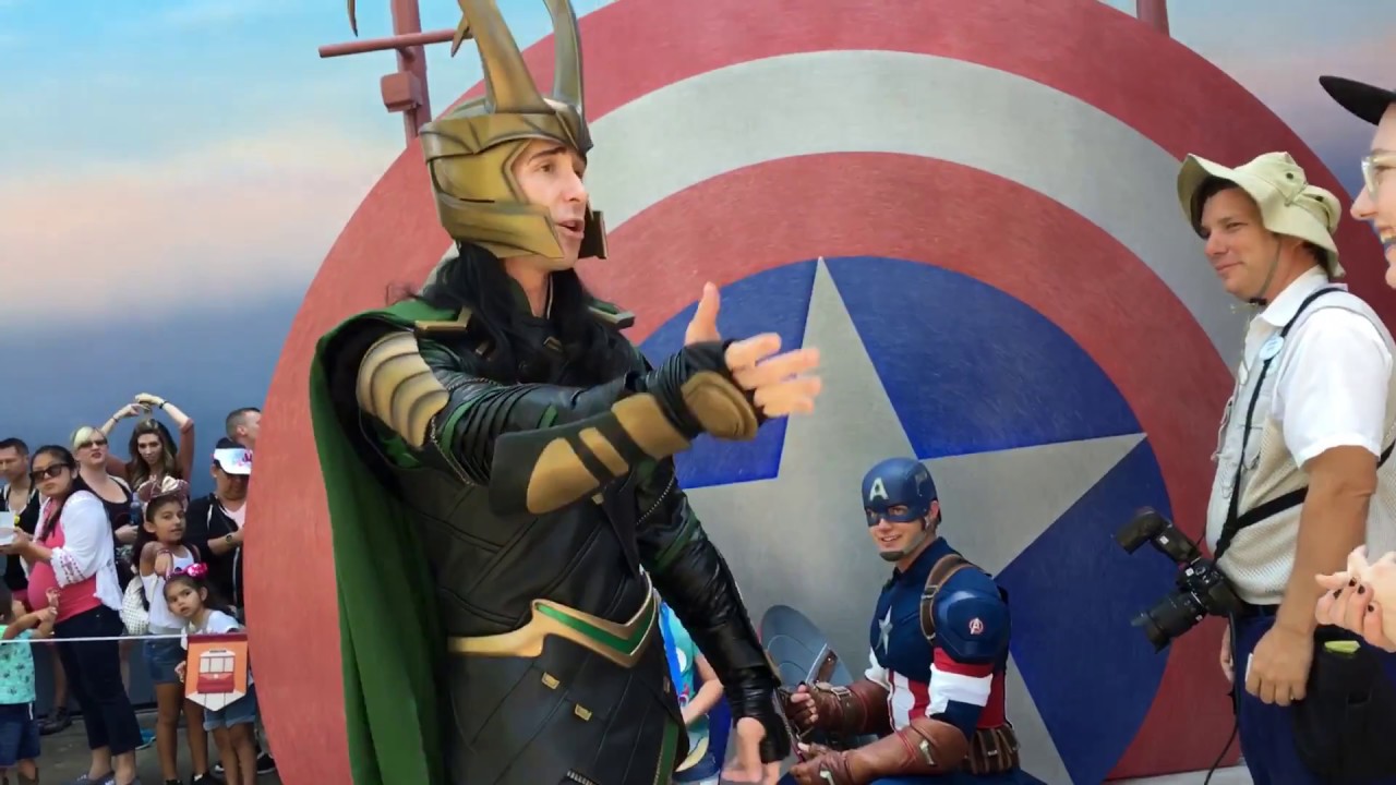 Captain America shares a CUTE moment with Loki! // Disney California Adventure