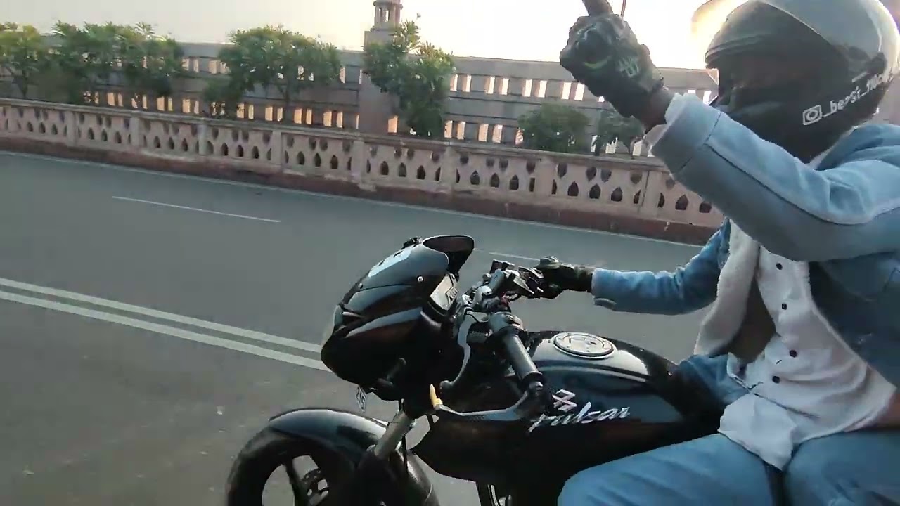 Sunday ride to Friends #motovolgger #automobile #motorcycle #riding #video 